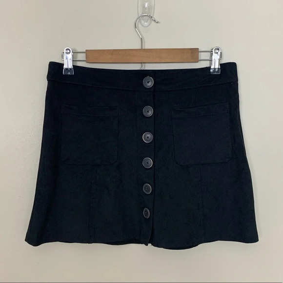 Zara TRF Collection • Fauxe Suede Mini Skirt - Picture 1 of 7